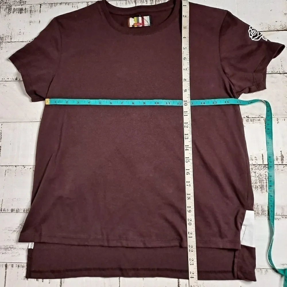 Bench Mark Tee - Picture 5 of 6
